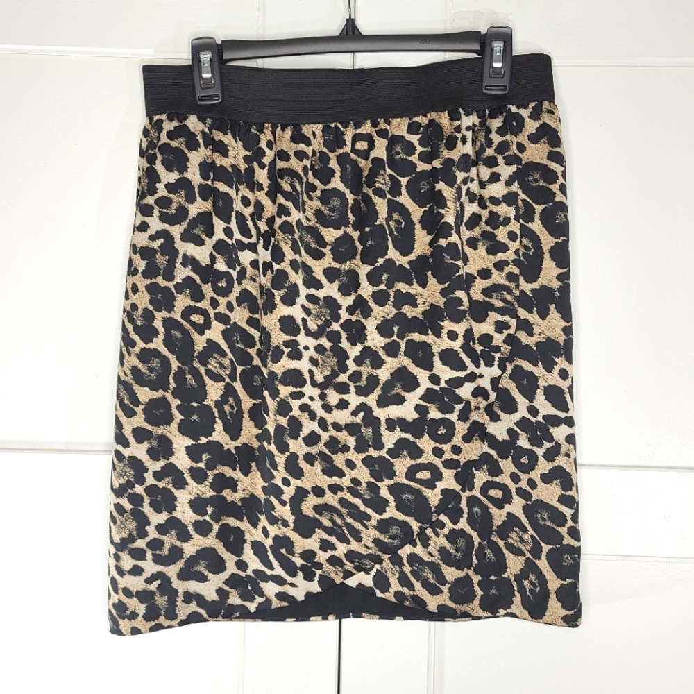 New. Vince Camuto leopard silk wrap skirt